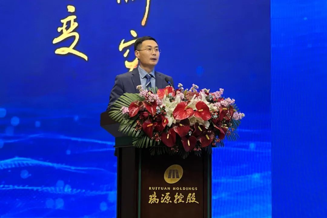 融合聚變，創(chuàng)新突破丨智慧產業(yè)集團2022年度總結暨表彰大會順利召開